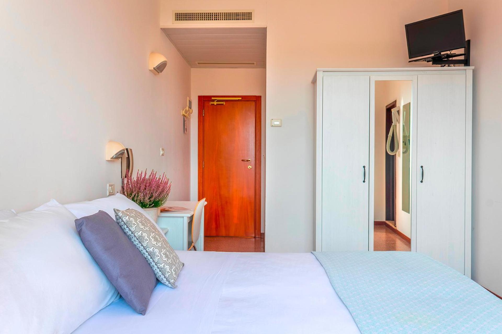 Mon Hotel Misano Adriatico Exteriör bild